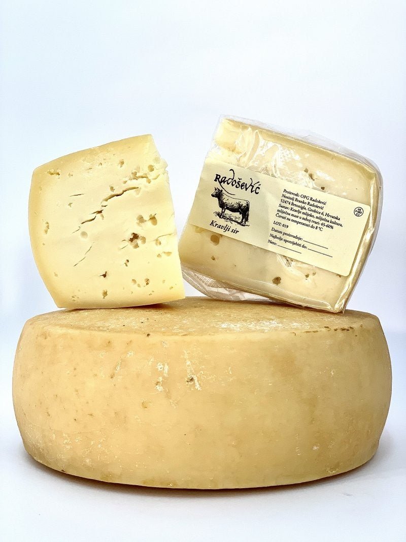 Domaći istarski sir od kravljeg mlijeka